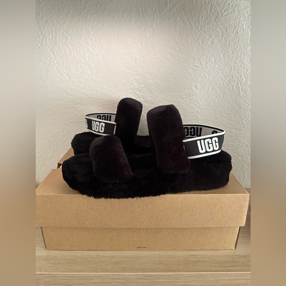 UGG “oh yeah” slipper - Picture 2 of 5